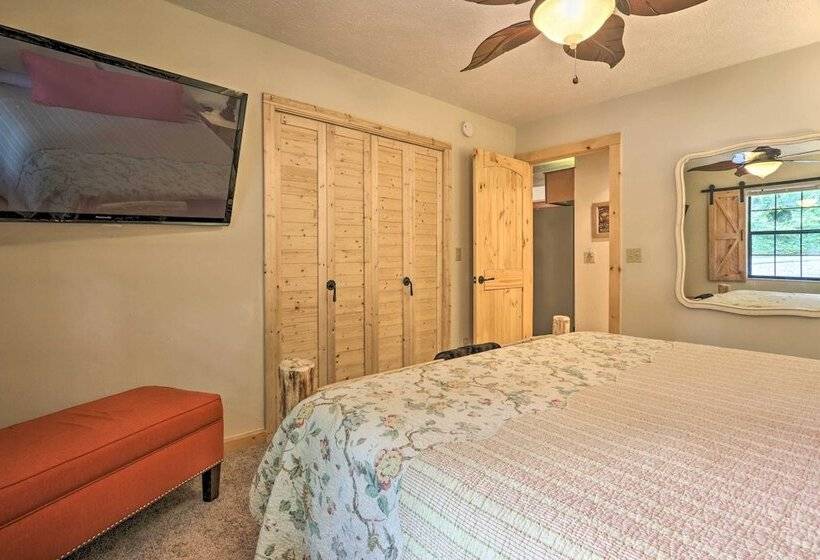 Mtn View Cabin W/ Hot Tub In Sevierville!