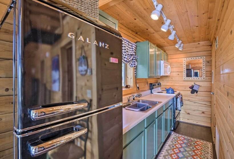 Jefferson Cabin W/ Fire Pit, Near Fishing & Hiking