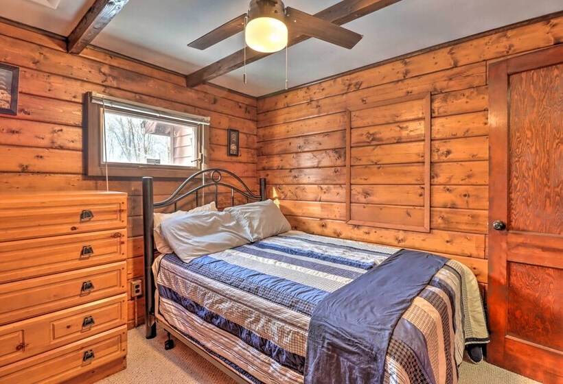 Walk To Lake Harmony: Home W/ Hot Tub & Fire Pit