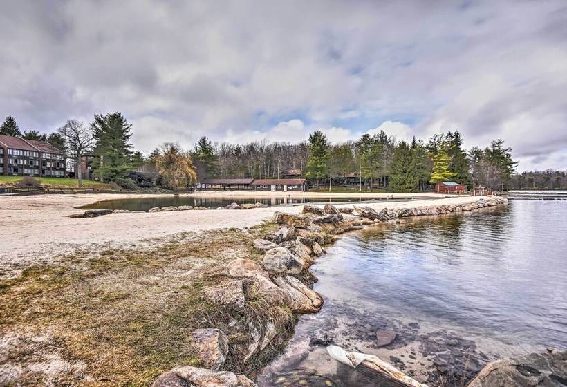 Walk To Lake Harmony: Home W/ Hot Tub & Fire Pit