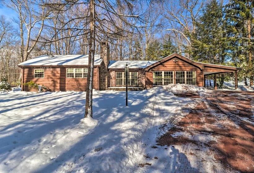 Walk To Lake Harmony: Home W/ Hot Tub & Fire Pit