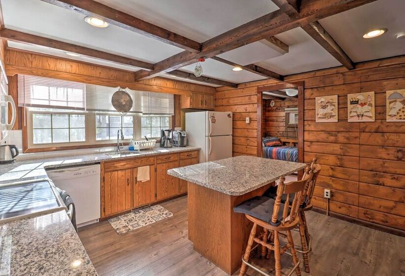 Walk To Lake Harmony: Home W/ Hot Tub & Fire Pit