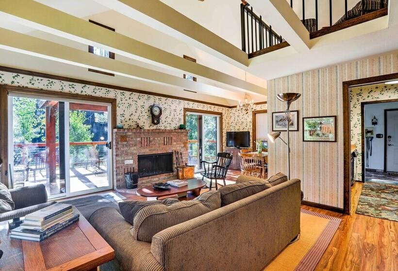 Rustic Riverfront Truckee Cabin W/ Gas Grill!