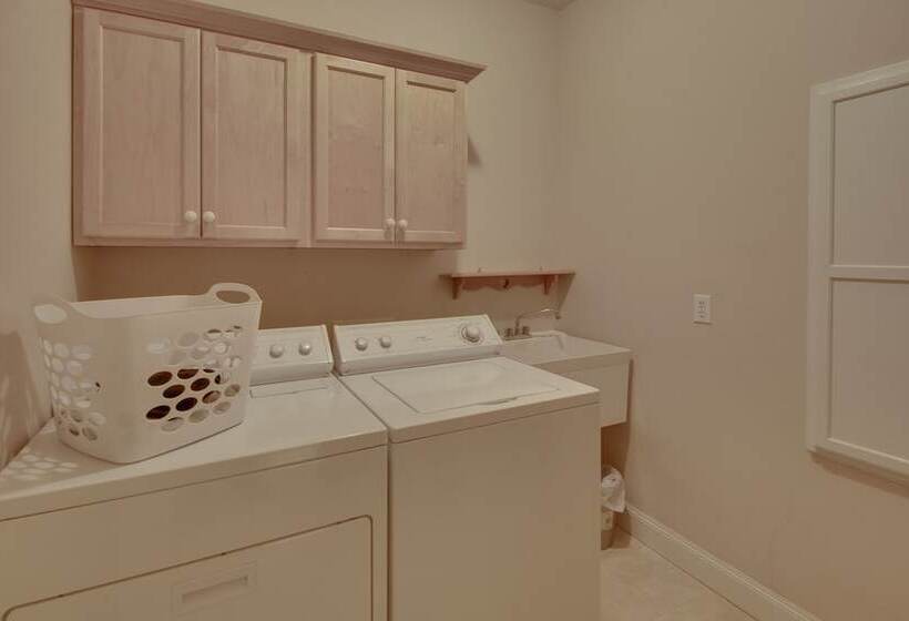 Secluded Flippin Home < 2 Mi To White River!