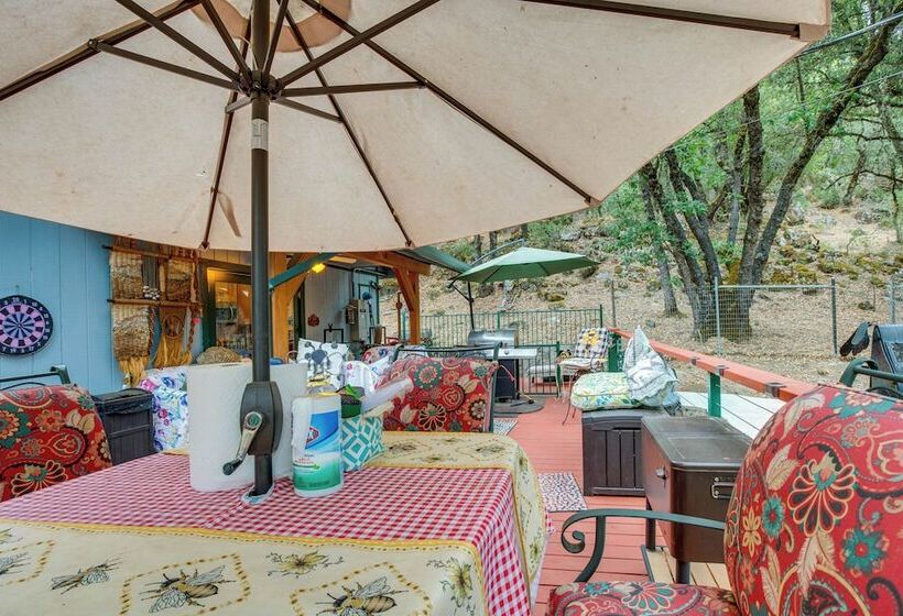 Secluded Placerville Cabin W/ Deck: Walk To River!