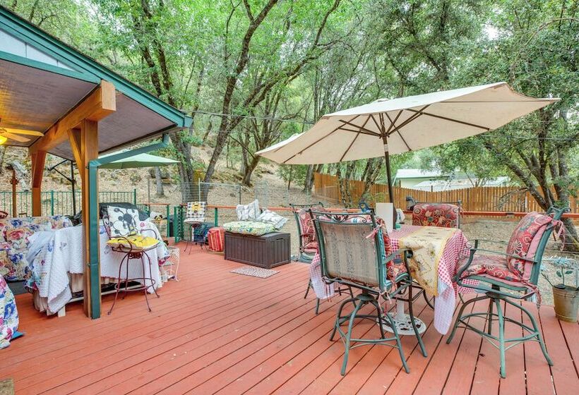 Secluded Placerville Cabin W/ Deck: Walk To River!