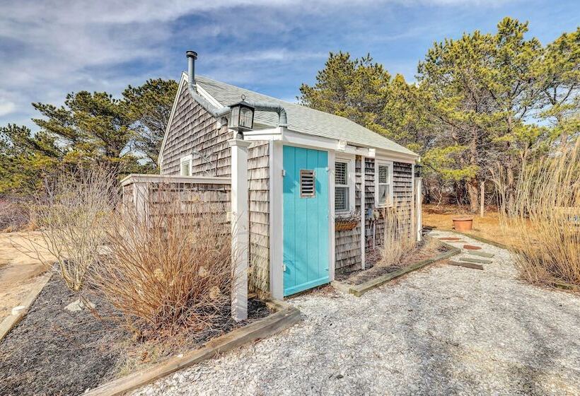 Serene Cape Cod Retreat   Walk To Bay!