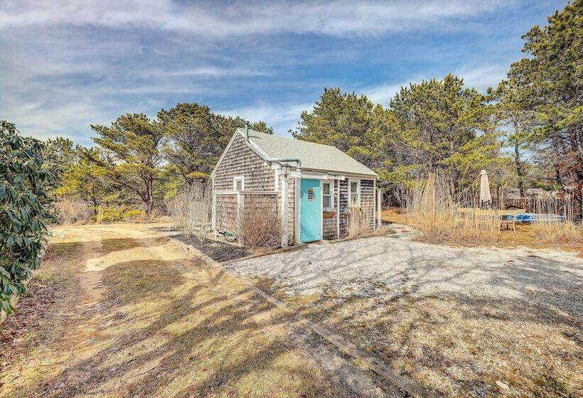 Serene Cape Cod Retreat Walk To Bay!