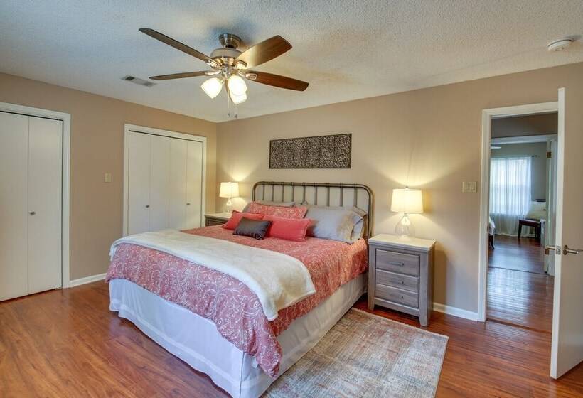 Serene Lake Hamilton Hideaway W/ Private Dock