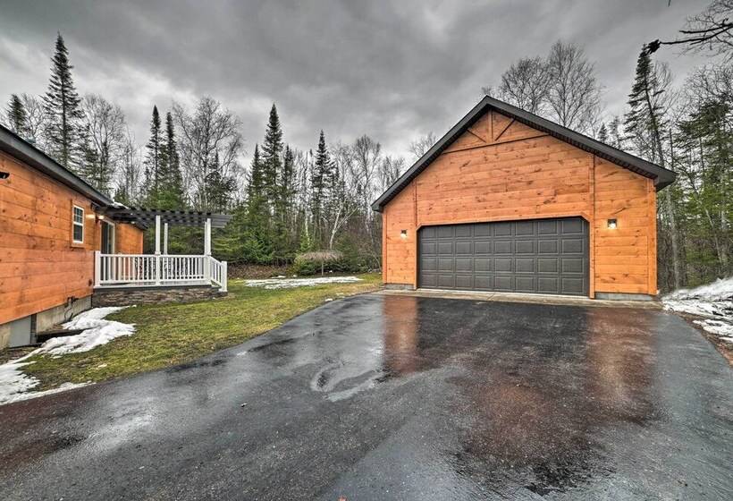 Serene Presque Isle Harbor Home On Sunrise Side!