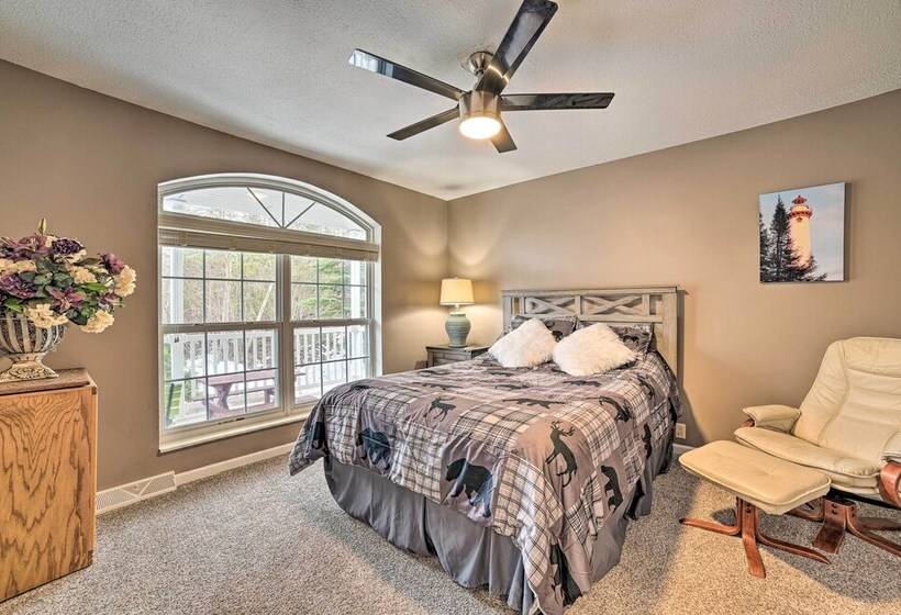 Serene Presque Isle Harbor Home On Sunrise Side!