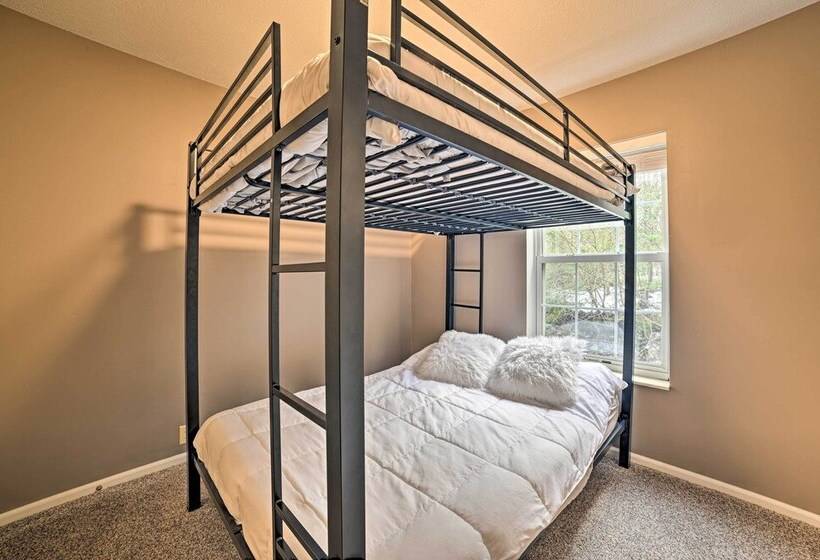 Serene Presque Isle Harbor Home On Sunrise Side!