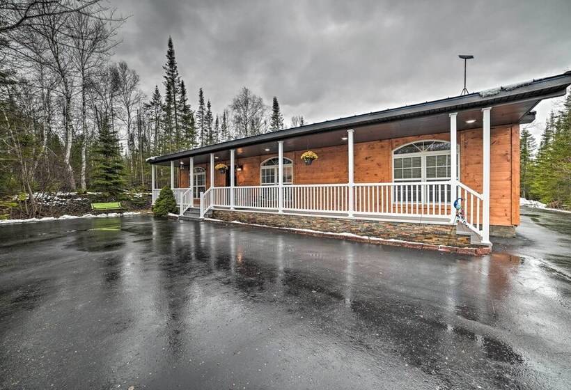 Serene Presque Isle Harbor Home On Sunrise Side!