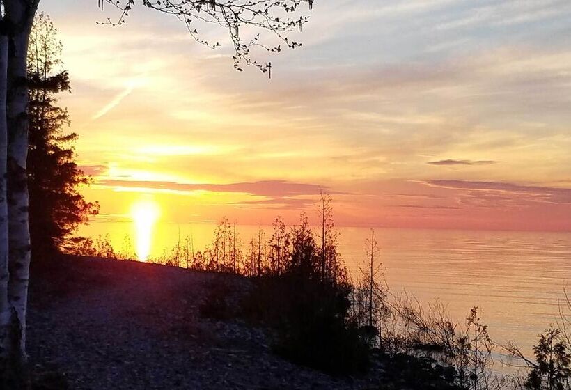 Serene Presque Isle Harbor Home On Sunrise Side!