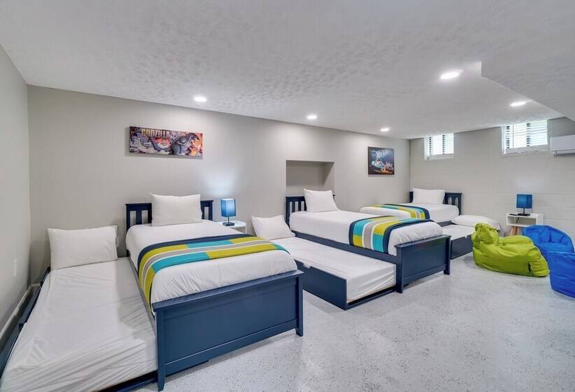 Sevierville Home W/ Hot Tub & Game Room!