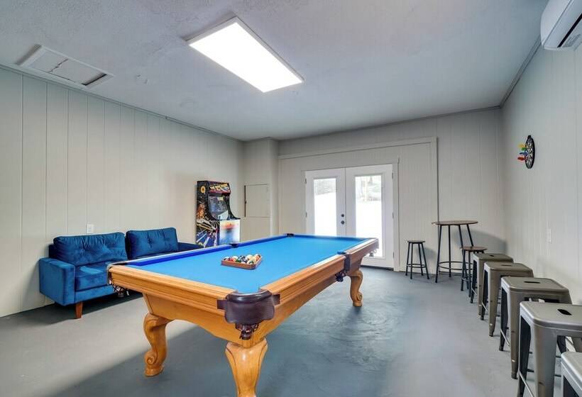 Sevierville Home W/ Hot Tub & Game Room!