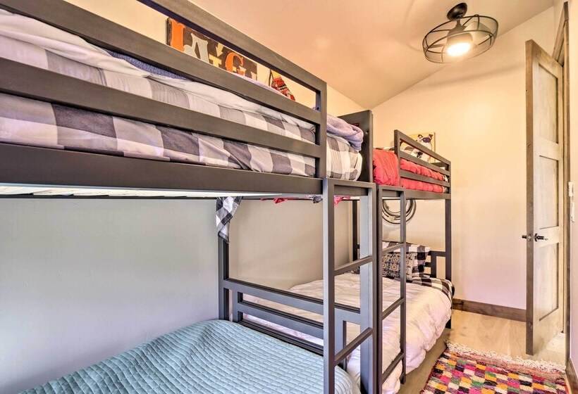 Silverthorne Home W/ Hiking Trail Access!