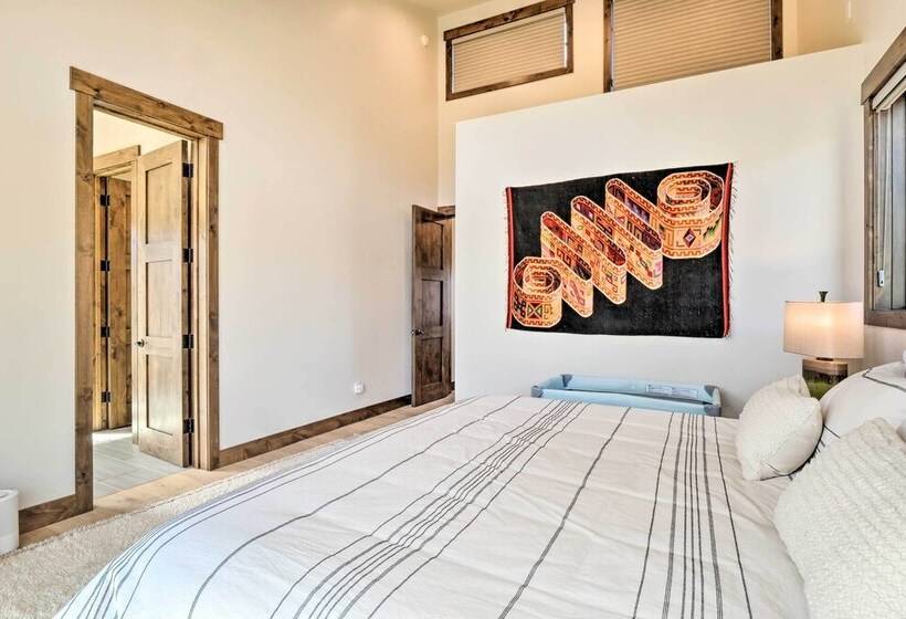 Silverthorne Home W/ Hiking Trail Access!