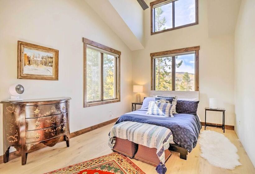 Silverthorne Home W/ Hiking Trail Access!