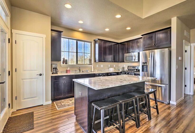 Ski In/out Granby Home W/ Gas Grill & Fire Pit!