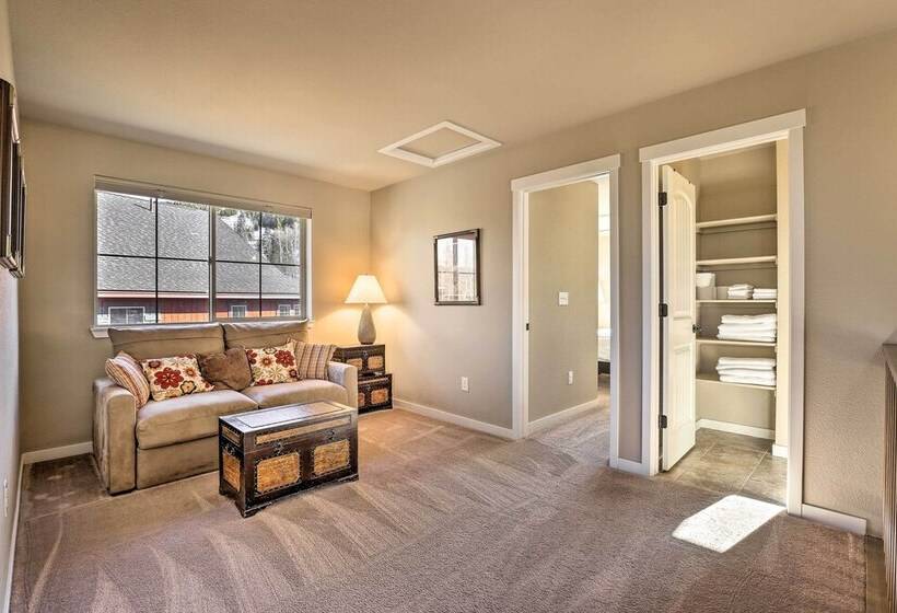 Ski In/out Granby Home W/ Gas Grill & Fire Pit!