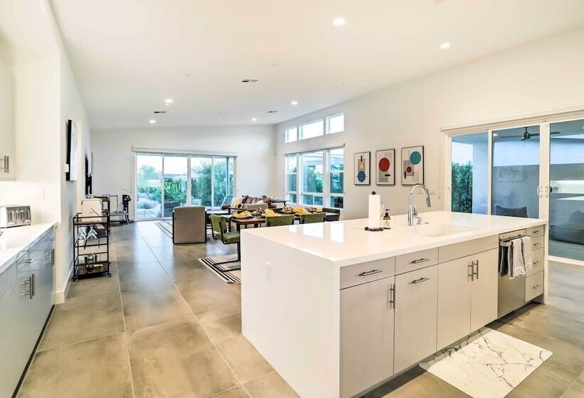 Sleek & Modern Home W/ Views & Pool Access