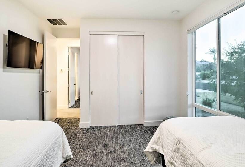 Sleek & Modern Home W/ Views & Pool Access