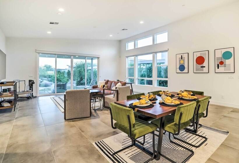 Sleek & Modern Home W/ Views & Pool Access