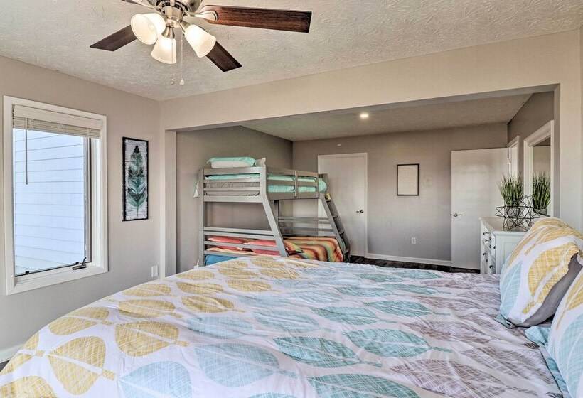 North Carolina Vacation Rental W/ Fire Pit & Grill