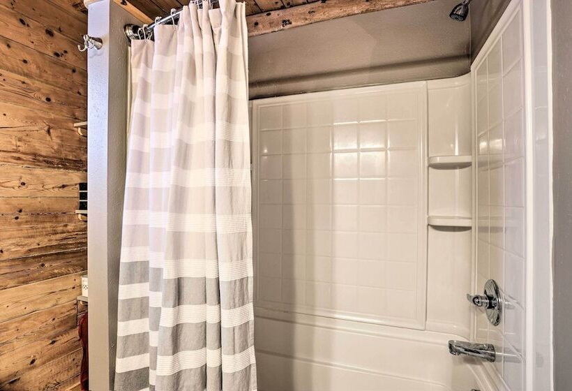 Snowshoe Cabin  W/ Gas Grill: Fish & Hike!