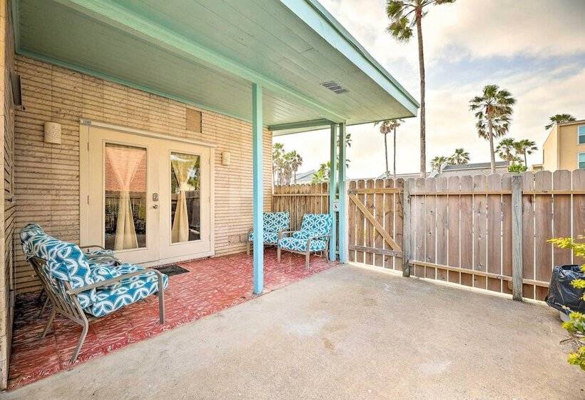 South Padre Island Vacation Rental: Steps To Beach