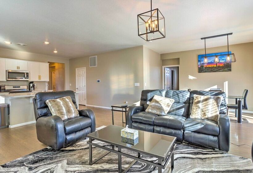 10 Mi To Dia: Spacious Aurora House W/ Yard!