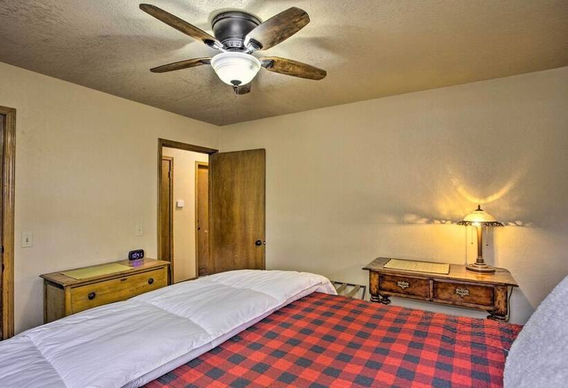 Spacious Bethany Home Near Lake Overholser!