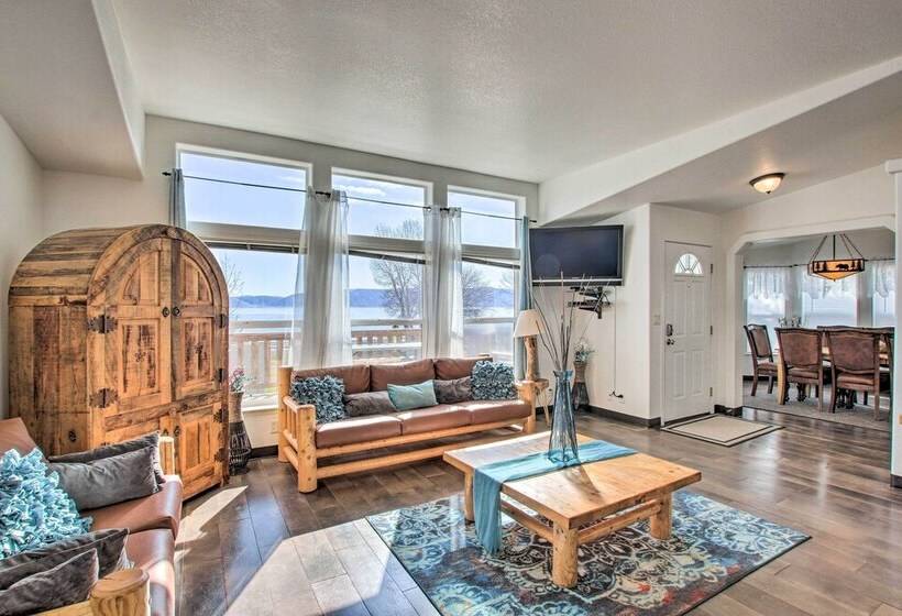 Spacious Family Home W/ Kayak + Deck On Bear Lake!