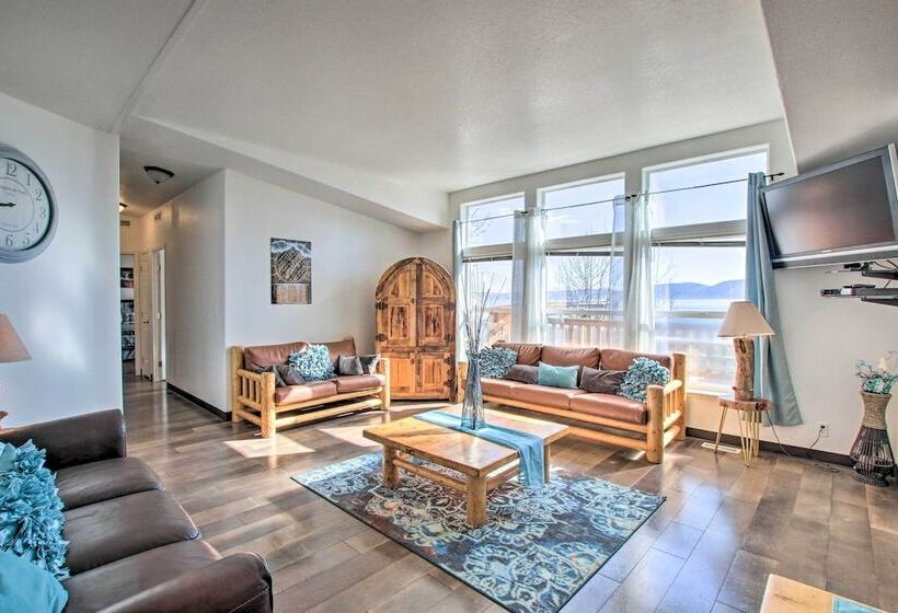 Spacious Family Home W/ Kayak + Deck On Bear Lake!