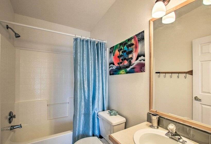 Spacious Family Home W/ Kayak + Deck On Bear Lake!