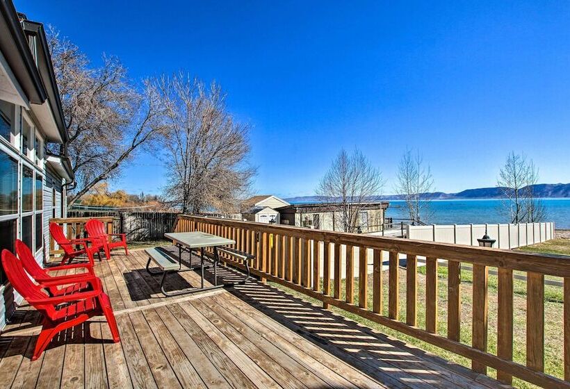 Spacious Family Home W/ Kayak + Deck On Bear Lake!