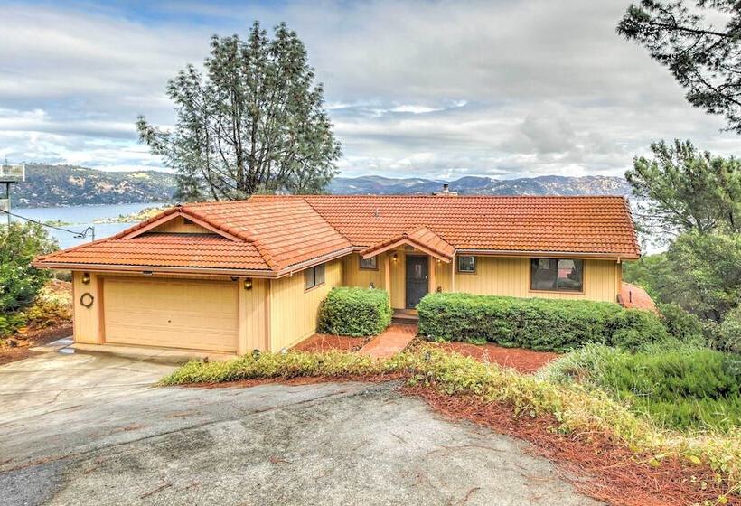Spacious Kelseyville Home W/ Large Lakefront Deck!