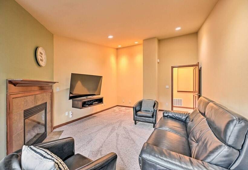 Spacious Kirkland Home 15 Mi To Dtwn Seattle!