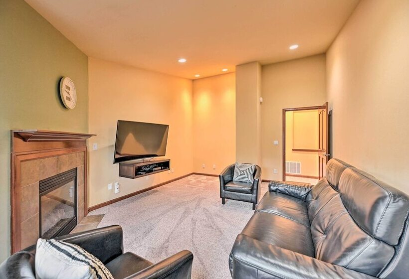 Spacious Kirkland Home 15 Mi To Dtwn Seattle!