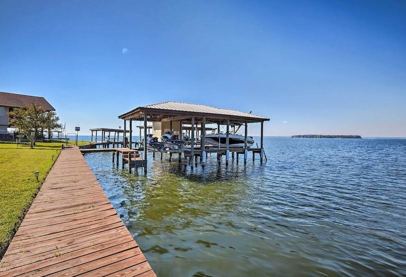 Spacious Livingston Home W/ Private Boat Dock