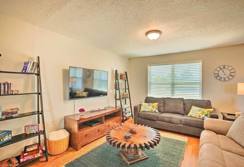 Spacious Livingston Home W/ Private Boat Dock