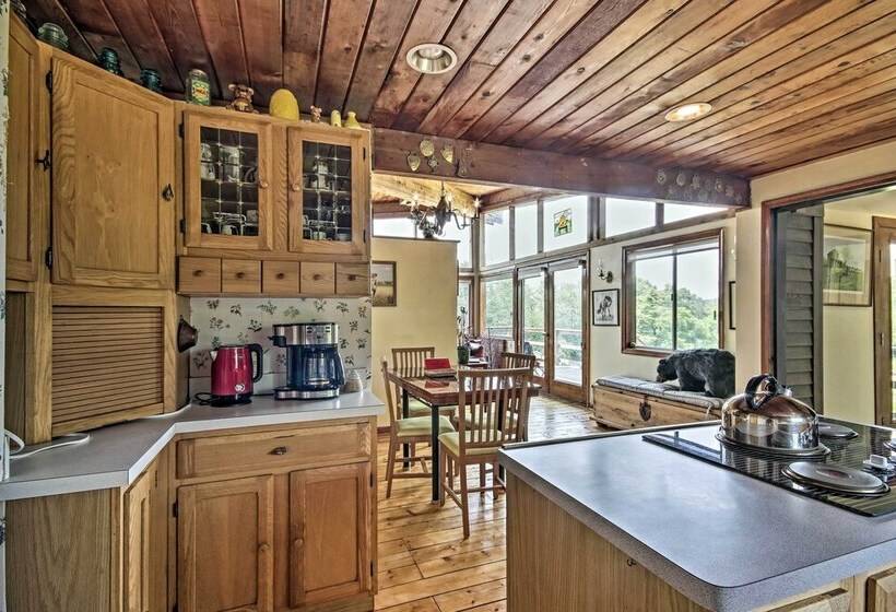 Spacious Mountain Home: Family, Pet & Wfh Friendly