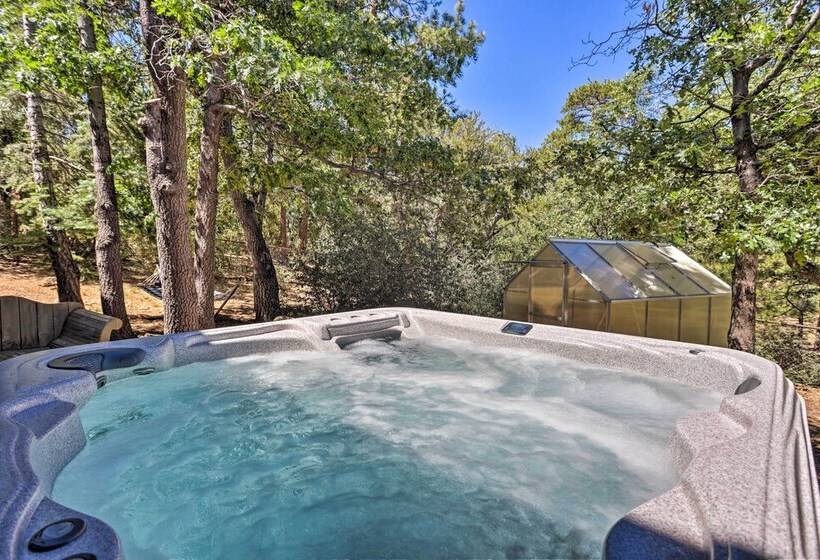 5 Mi To Big Bear Lake: Home W/ Hot Tub!