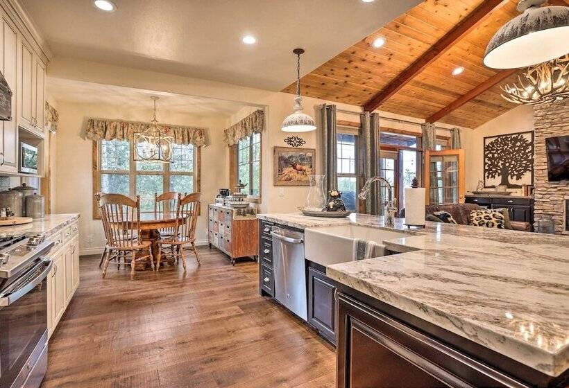 5 Mi To Big Bear Lake: Home W/ Hot Tub!