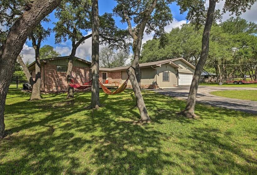 Spacious New Braunfels Escape W/ Private Deck!