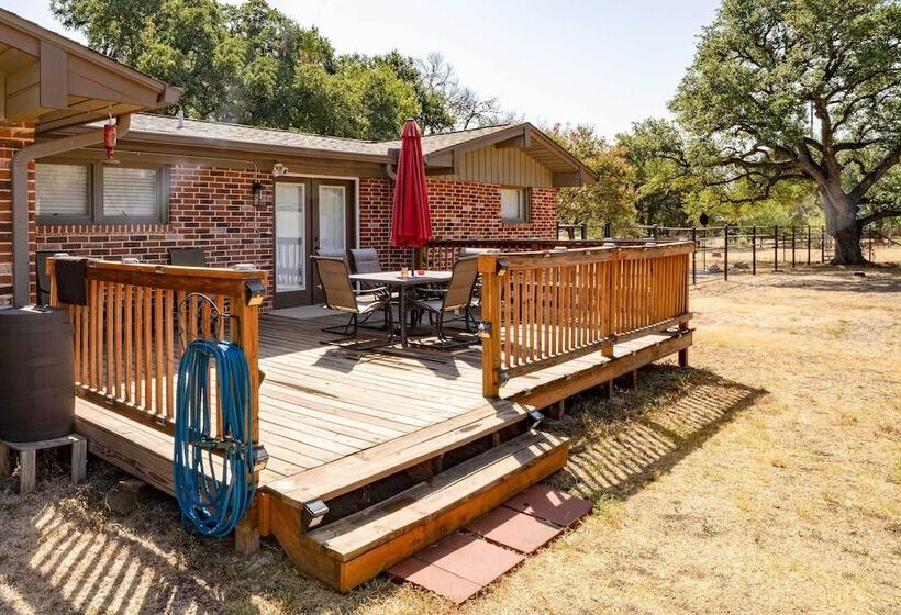 Spacious New Braunfels Escape W/ Private Deck!