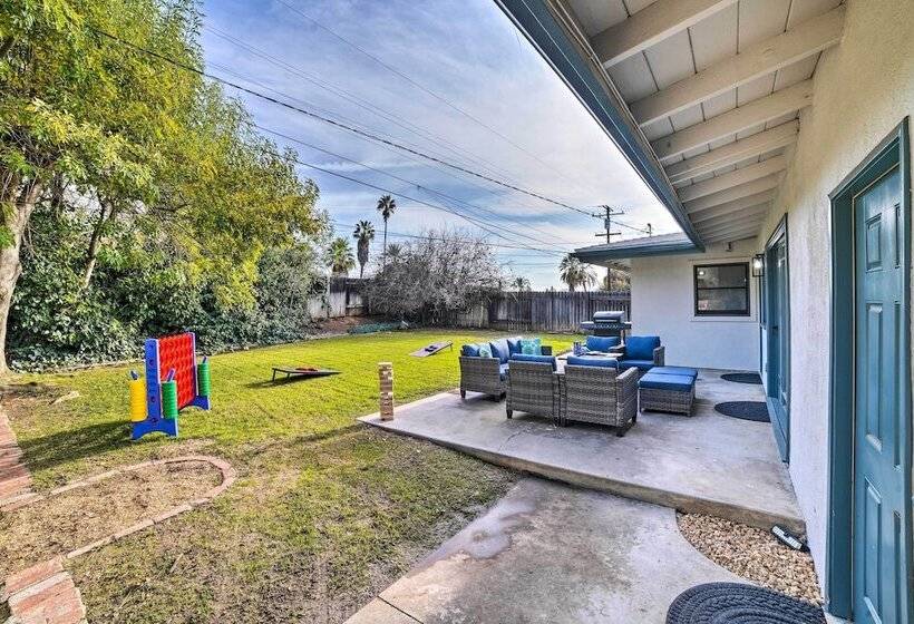 Spacious Riverside Home W/ Game Room & Yard
