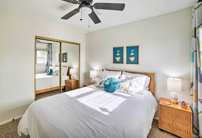 Spacious Riverside Home W/ Game Room & Yard