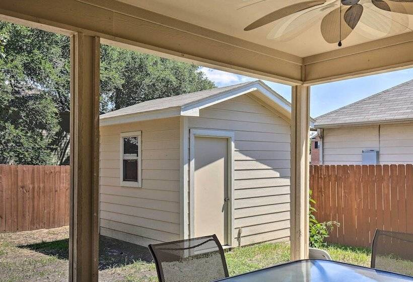 Spacious San Antonio Home ~ 9 Miles To Usta!